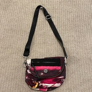 Lululemon crossbody